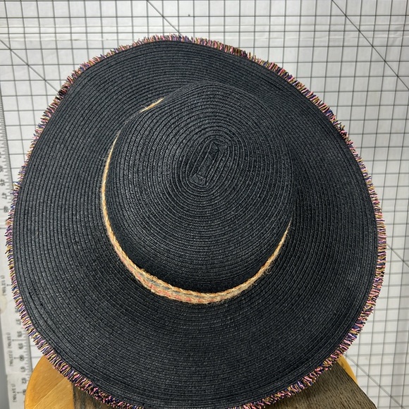 CC exclusives paper polyester blend summer beach chat - Picture 5 of 11